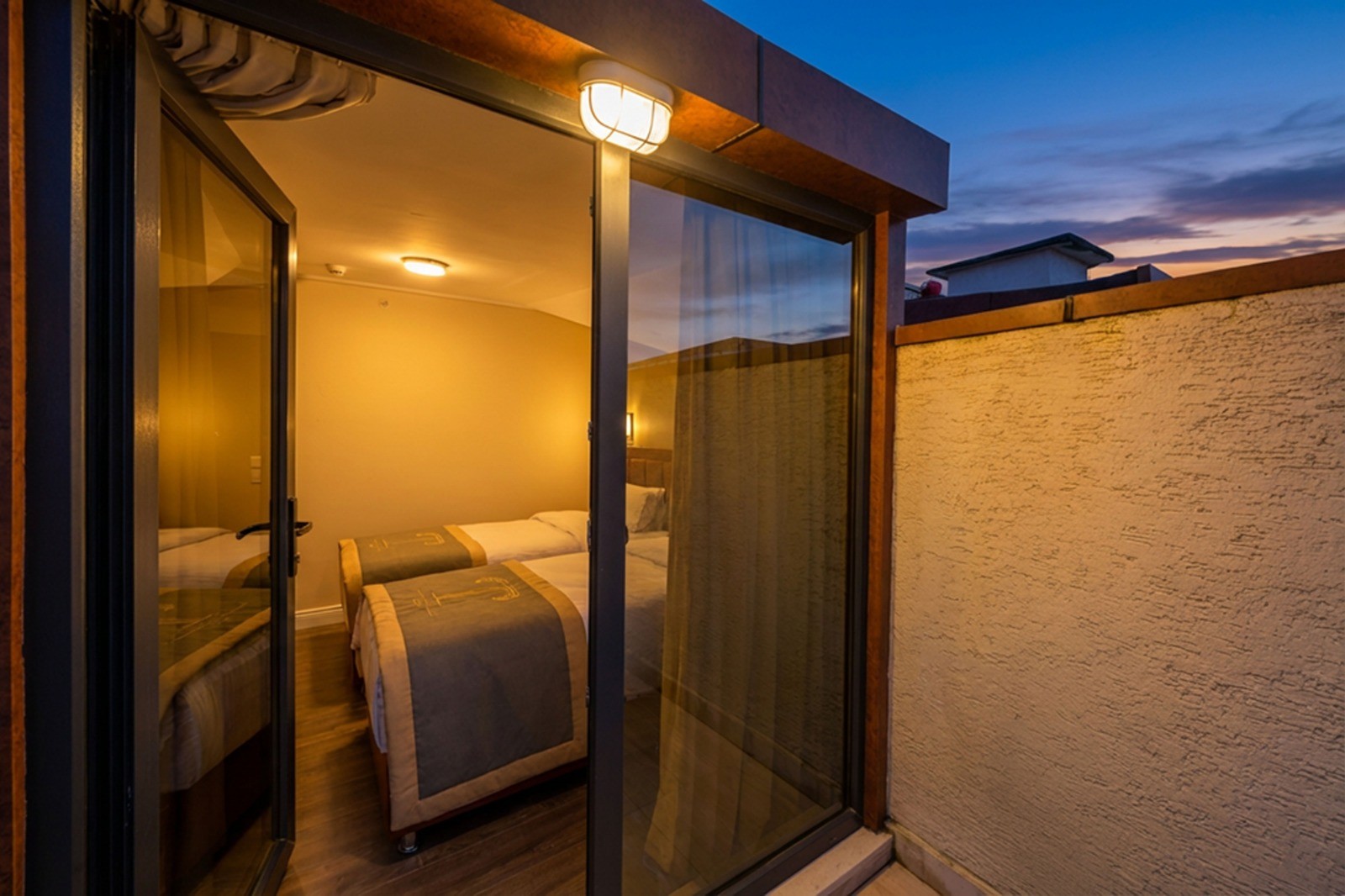 Twin Room with Balcony