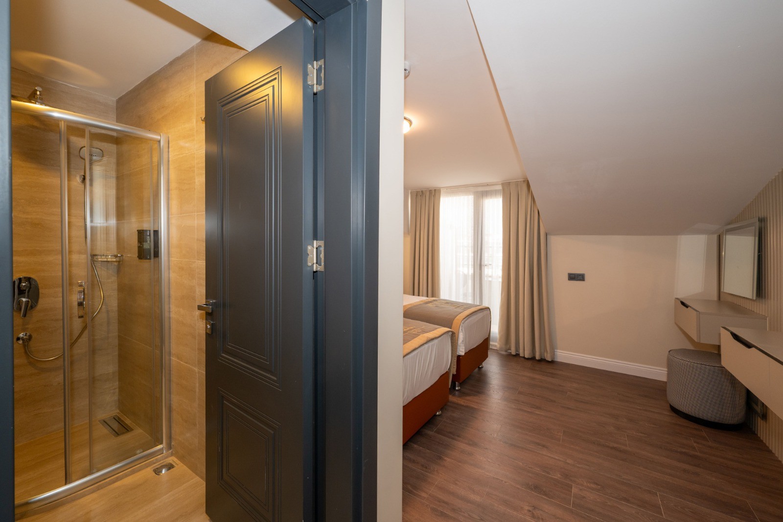 Twin Room with Balcony